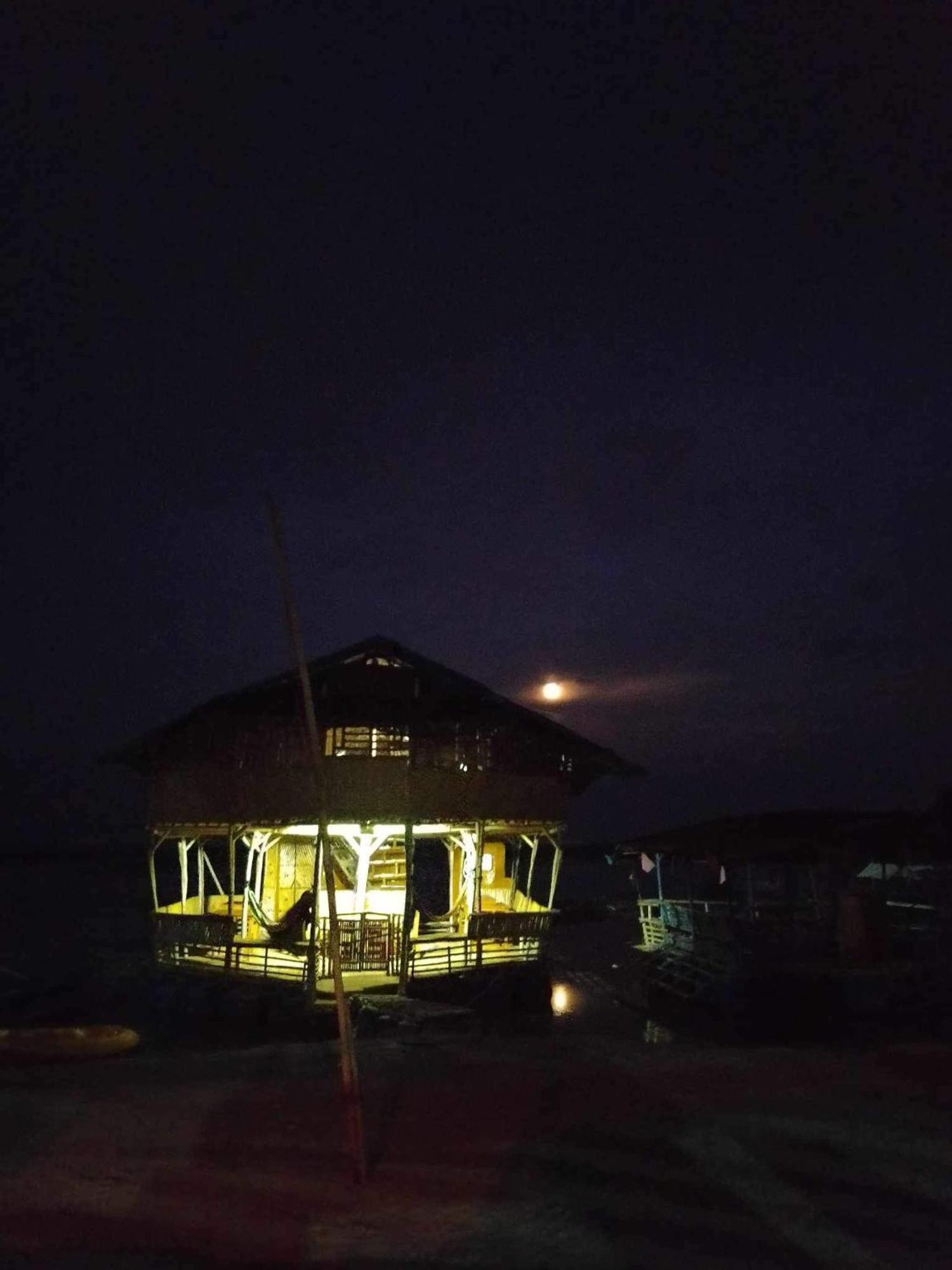 Bamboo Nest Beachfront Puerto Princesa Εξωτερικό φωτογραφία